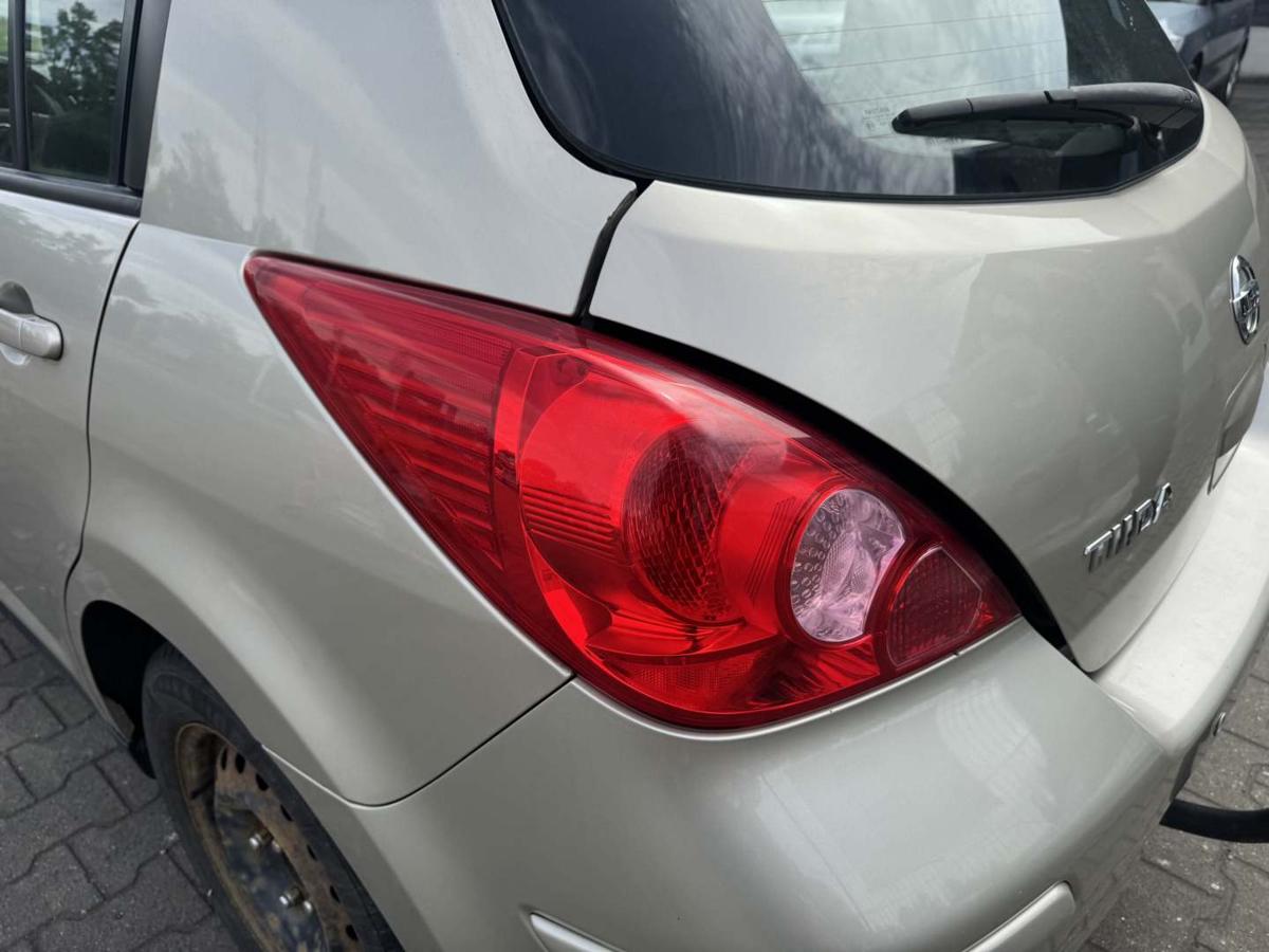 Nissan Tiida original R&uuml;cklicht R&uuml;ckleuchte Schlussleuchte links Bj.2009